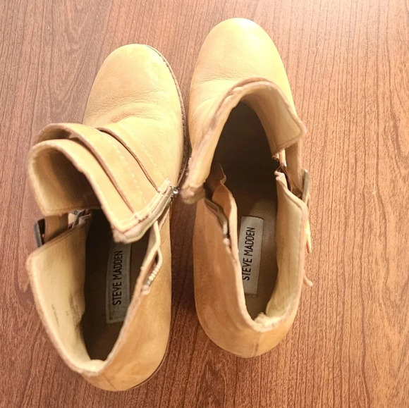 Steve MaddenTrevur Double Buckle Ankle Boots - Picture 8 of 11